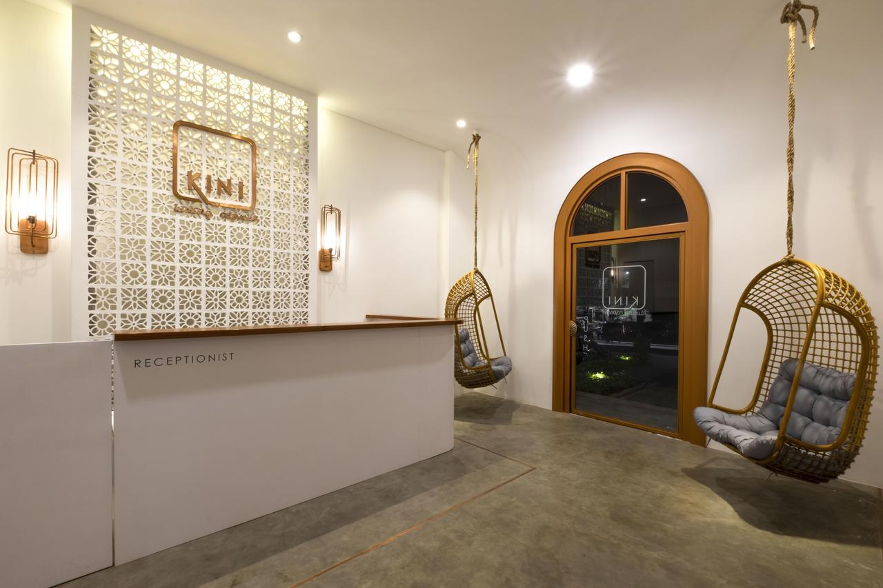 Kini Capsule Hostel Jakarta Buitenkant foto